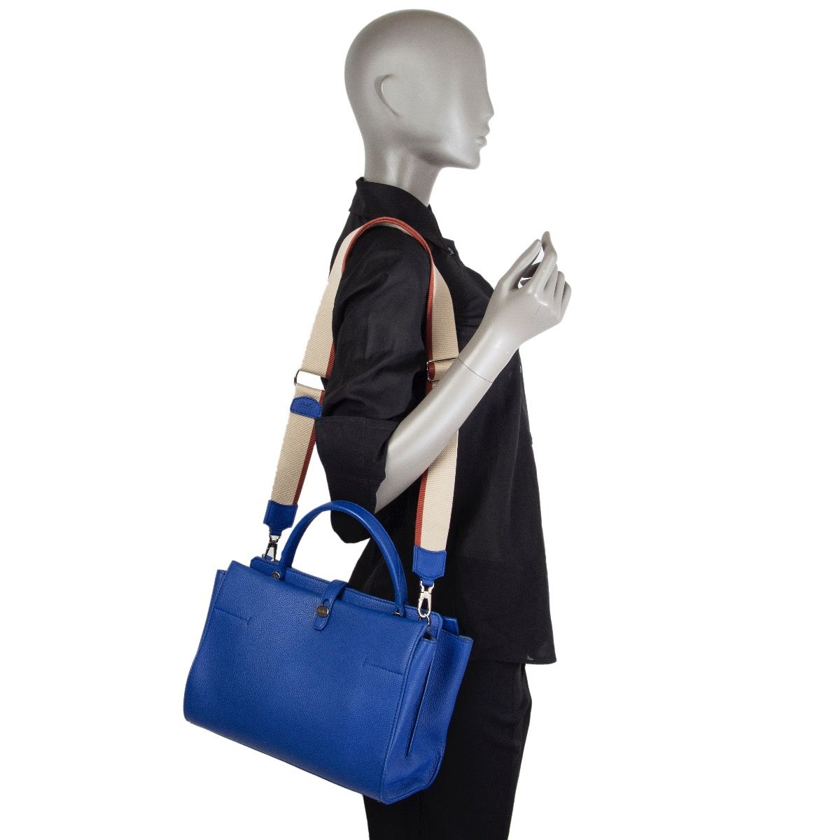 Womens Bags Hobo bags and purses Loro Piana Folded Large Leather Shoulder Bag in Blue 